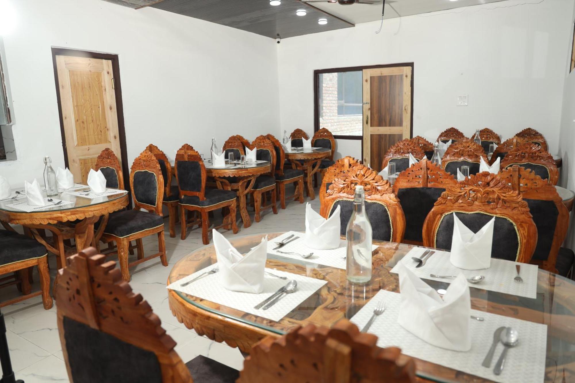 Mountain Orchard Retreat Pahalgam Hotel Exterior photo