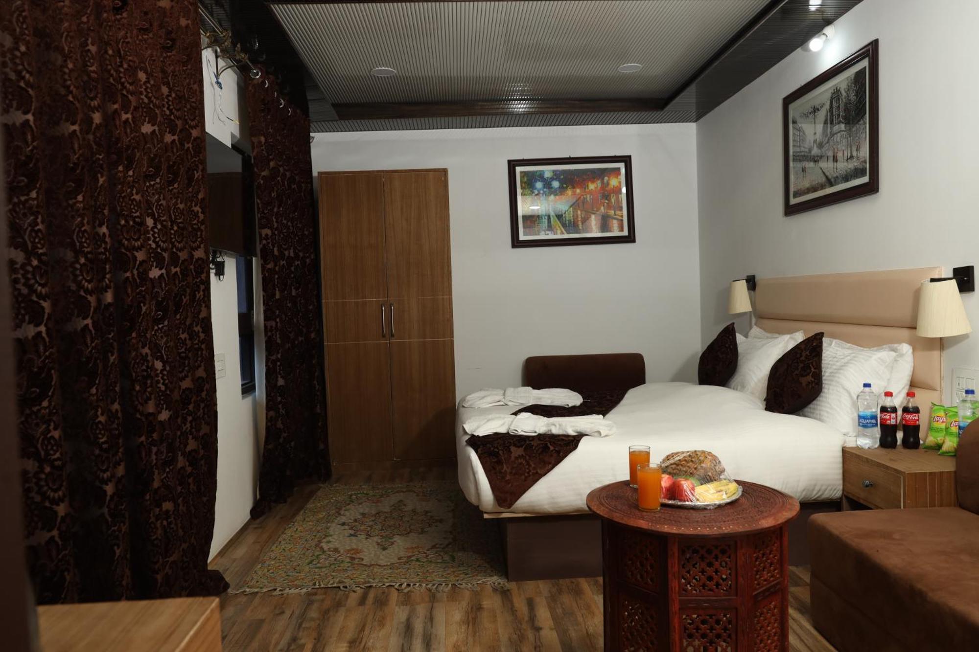 Mountain Orchard Retreat Pahalgam Hotel Exterior photo